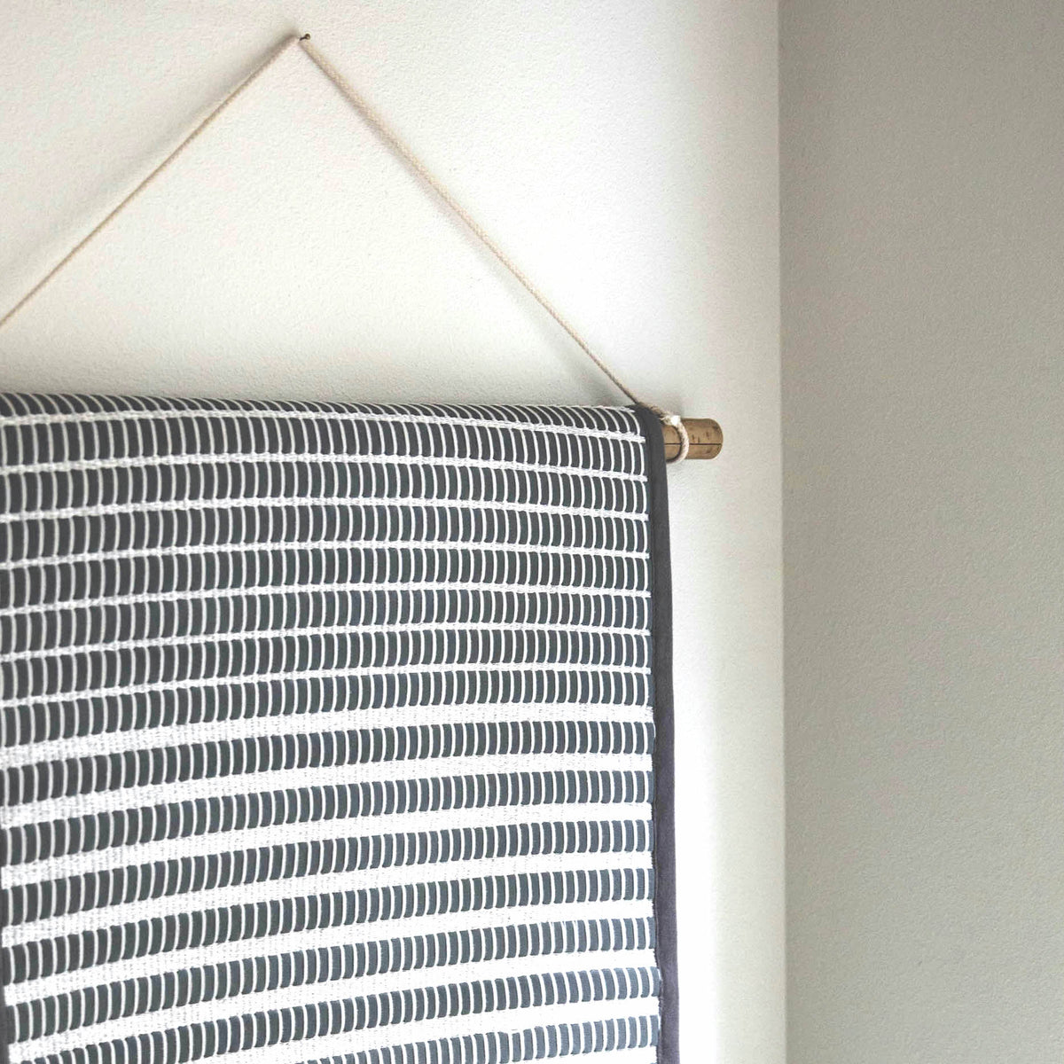 Make a DIY Hanger for Your Ritual Rug! – Ma Wovens
